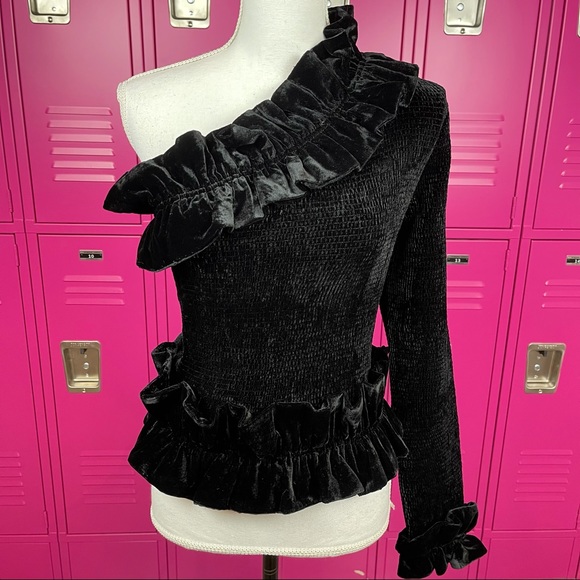 V. Chapman Messsina Black One Shoulder Blouse NWT - Picture 6 of 10